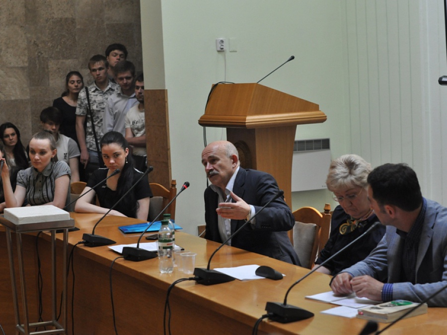 Зустріч з Павлом Палажченко в ІМВ
