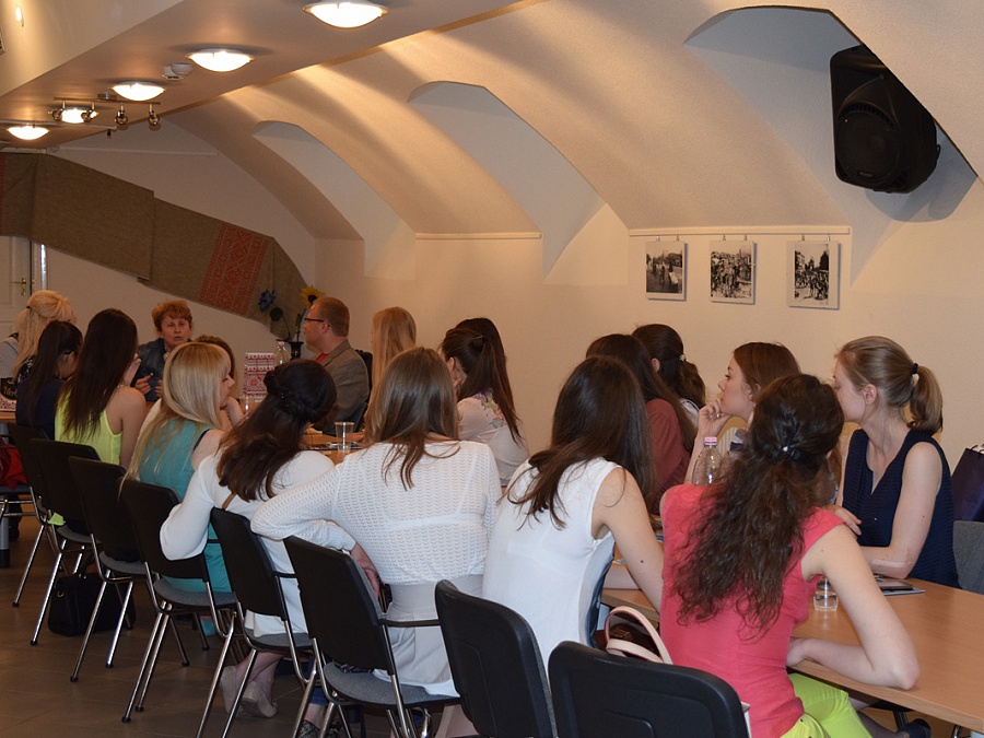 Дипломатичне стажування в Будапешті 17-22 травня 2015 року