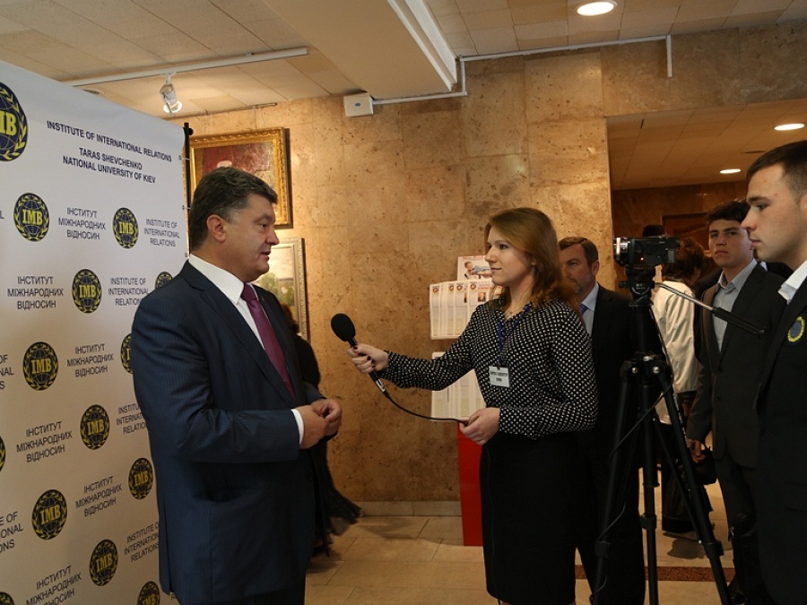 2 вересня 2013 року вручення студентських квитків студентам першого курсу