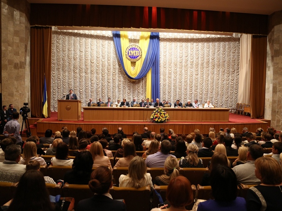 2 вересня 2013 року вручення студентських квитків студентам першого курсу