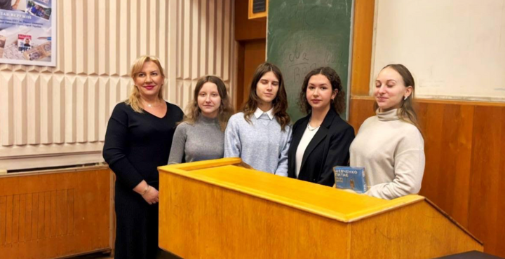 Студентки ОП «Міжнародні комунікації» представили комунікаційне рішення реального кейсу від COMINBANK