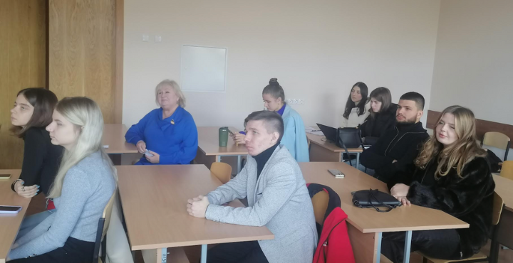 гості
