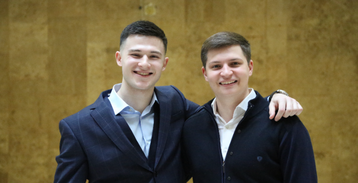Випускники