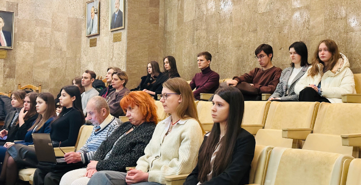 Глядачі