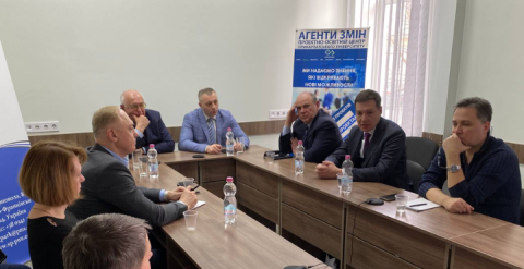 Викладачі