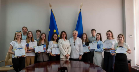Школа молодого українського дипломата