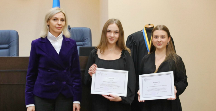 переможці